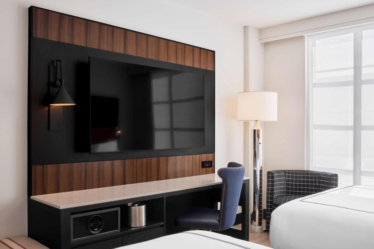 Готель The Godfrey Detroit, Curio Collection By Hilton Екстер'єр фото